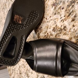 Women's Black Slide Sandals
